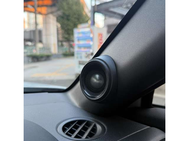 ホンダ ヴェゼル １．５ Ｅ：ＨＥＶ Ｚ プレイパッケージ R7年 (近畿) 99