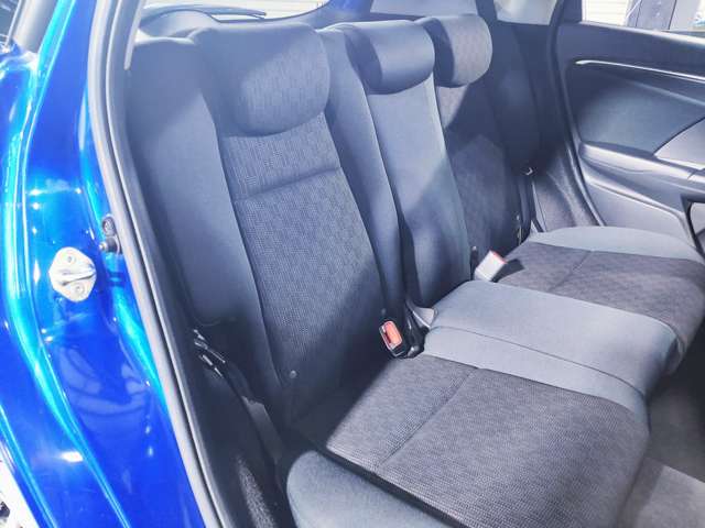 ホンダ フィット １．３ １３Ｇ Ｆパッケージ H25年 (近畿) 99