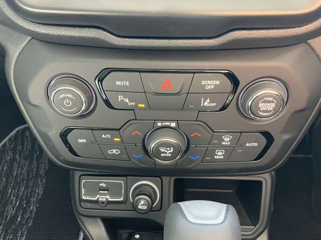 ジープ レネゲード リミテッド R6年 () 99