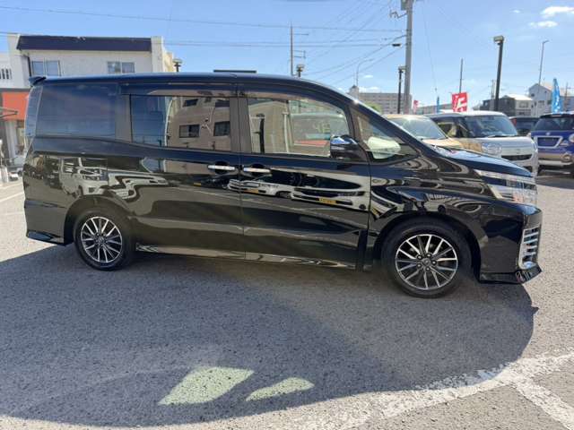 トヨタ ヴォクシー ２．０ ＺＳ 煌 H27年 (近畿) 99