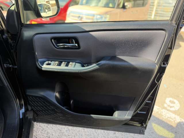 トヨタ ヴォクシー ２．０ ＺＳ 煌 H27年 (近畿) 99