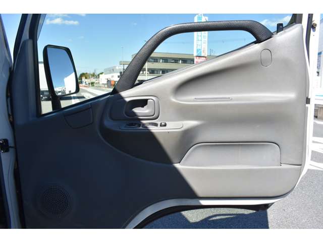 トヨタ ダイナ ３．０ ダブルキャブ ロング シングルジャストロー ディーゼルターボ ４ＷＤ R1年 (近畿) 99