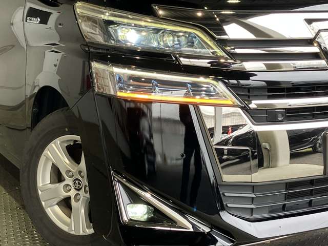 トヨタ ヴェルファイア　ハイブリッド ハイブリッド ２．５ Ｘ Ｅ－ＦＯＵＲ ４ＷＤ R2年 (近畿) 99