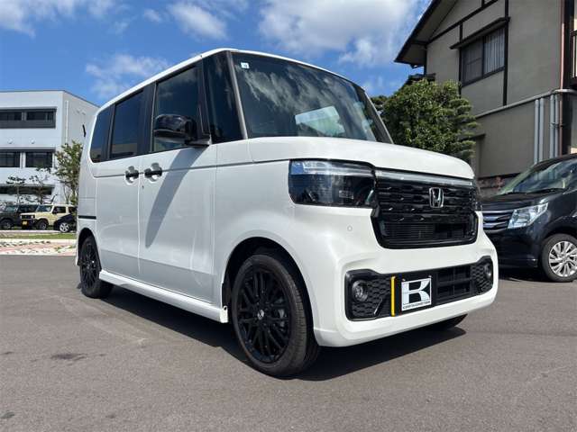 ホンダ Ｎ　ＢＯＸ カスタム ６６０ ターボ ブラック スタイル R8年 (九州・沖縄) 99
