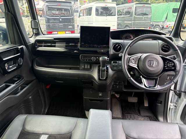 ホンダ Ｎ　ＢＯＸ カスタム ６６０ Ｌ ターボ R5年 (関東) 99