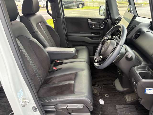 ホンダ Ｎ　ＢＯＸ カスタム ６６０ Ｌ ターボ R5年 (関東) 99