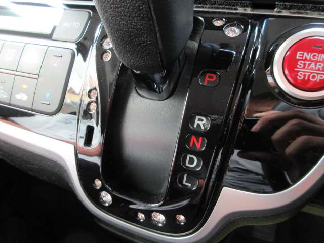 ホンダ Ｎ　ＢＯＸ ６６０ カスタムＧ ＳＳパッケージ ブラックスタイル H28年 (関東) 99