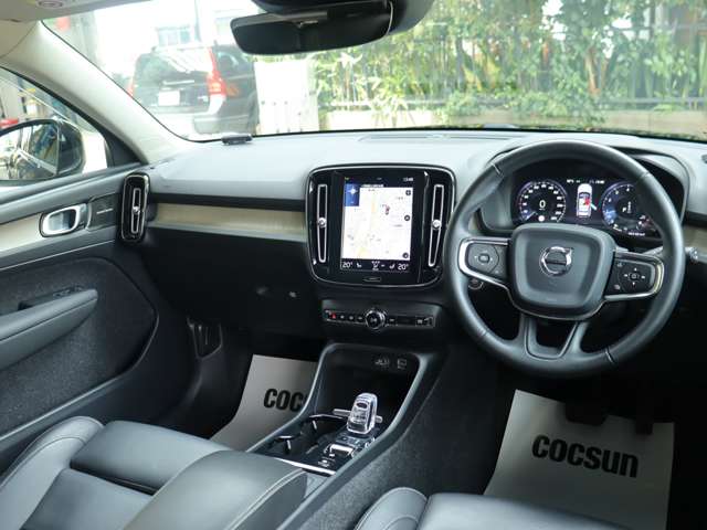 ボルボ ＸＣ４０ Ｔ４ ＡＷＤ インスクリプション ４ＷＤ H30年 (関東) 99