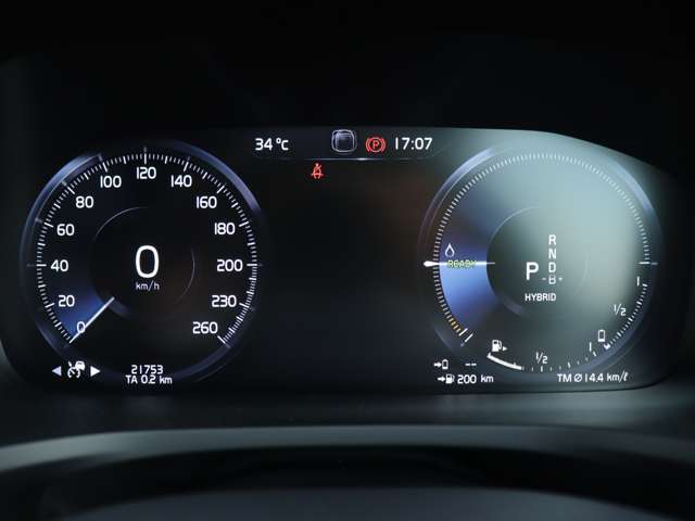ボルボ Ｖ６０ リチャージ プラグイン ハイブリッド Ｔ６ ＡＷＤ インスクリプション R3年 (関東) 99