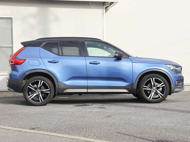 ボルボ ＸＣ４０ Ｔ４ ＡＷＤ Ｒデザイン ４ＷＤ R1年 (関東) 99