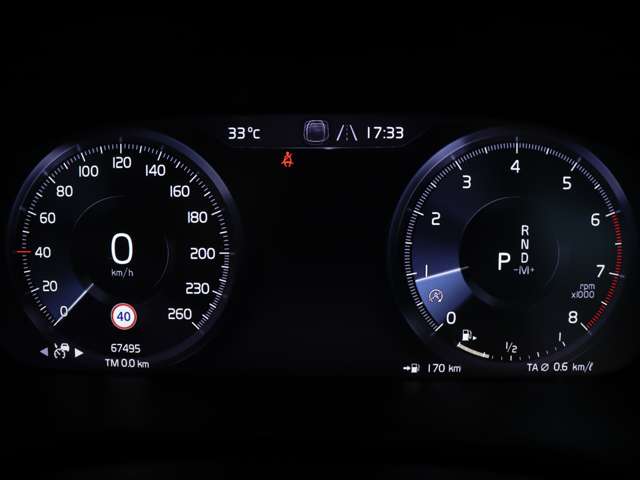 ボルボ ＸＣ４０ Ｔ４ ＡＷＤ Ｒデザイン ４ＷＤ R1年 (関東) 99