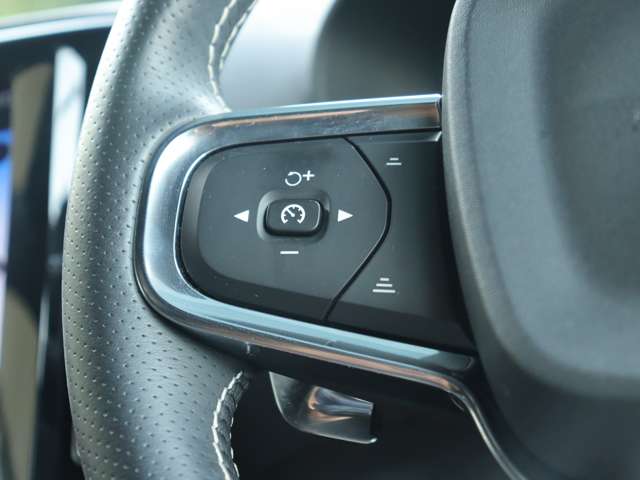 ボルボ ＸＣ４０ Ｔ５ ＡＷＤ Ｒデザイン ４ＷＤ H30年 (関東) 99