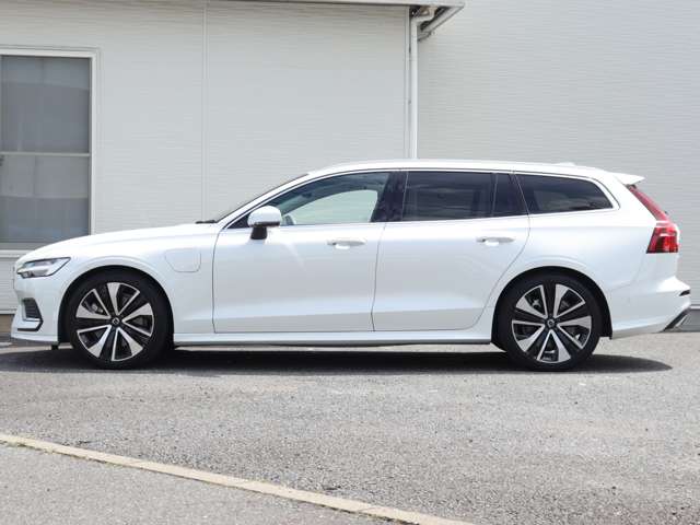 ボルボ Ｖ６０ リチャージ プラグイン ハイブリッド Ｔ６ ＡＷＤ インスクリプション R3年 (関東) 99