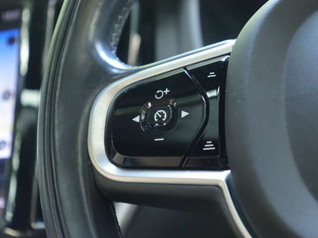 ボルボ ＸＣ６０ Ｔ５ ＡＷＤ インスクリプション ４ＷＤ H30年 (関東) 99