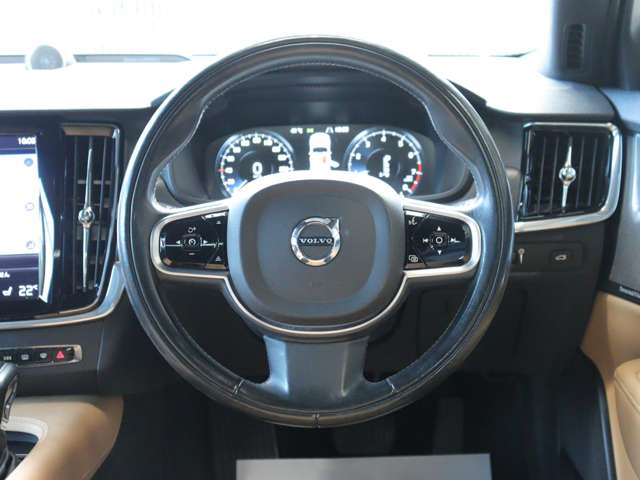 ボルボ Ｖ９０クロスカントリー Ｔ５ ＡＷＤ サマム ４ＷＤ H29年 (関東) 99
