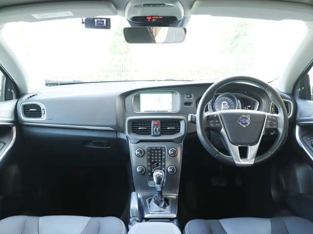 ボルボ Ｖ４０ Ｄ４ ディーゼルターボ H27年 (関東) 99