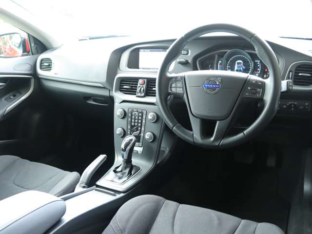 ボルボ Ｖ４０ Ｔ４ H25年 (関東) 99