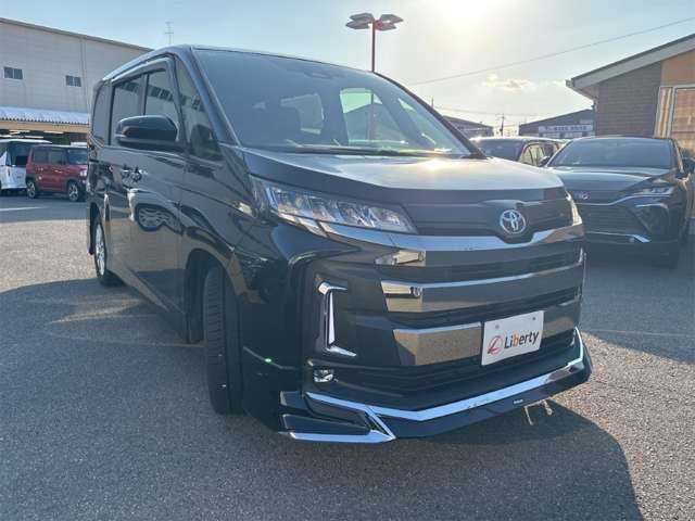 トヨタ ノア ２．０ Ｓ－Ｇ R4年 (近畿) 99