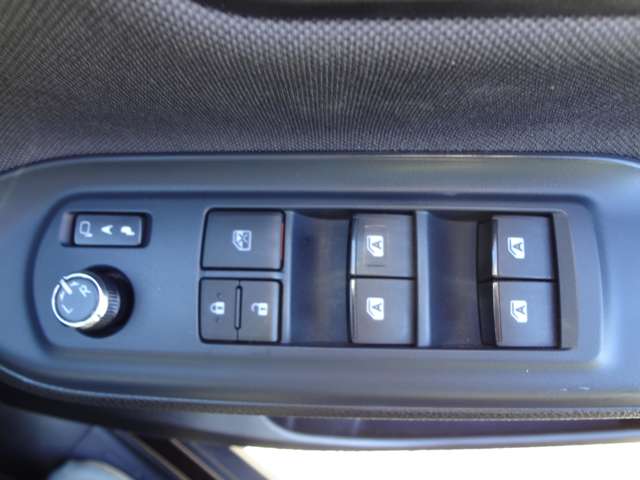 トヨタ ヴォクシー ２．０ ＺＳ ウェルキャブ サイドリフトアップシート車 標準タイプ H26年 (九州・沖縄) 99