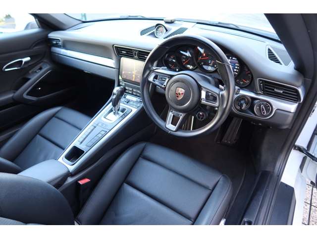ポルシェ ９１１ カレラ４ ＰＤＫ H29年 (関東) 99