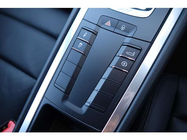 ポルシェ ９１１ カレラ４ ＰＤＫ H29年 (関東) 99