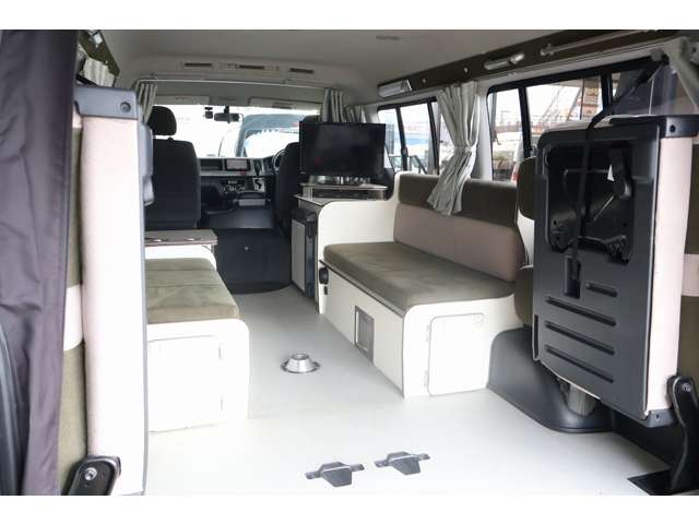 トヨタ ハイエースバン キャンピングカーカーインテリア高橋４ＷＤ H25年 (東北) 99