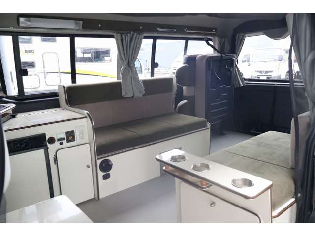 トヨタ ハイエースバン キャンピングカーカーインテリア高橋４ＷＤ H25年 (東北) 99