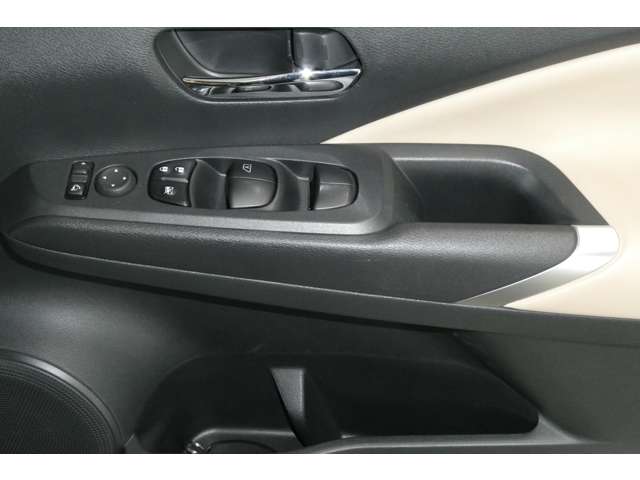 日産 キックス １．２ Ｘ ＦＯＵＲ ツートーン インテリアエディション（Ｅ－ＰＯＷＥＲ） ４ＷＤ R5年 (東北) 99