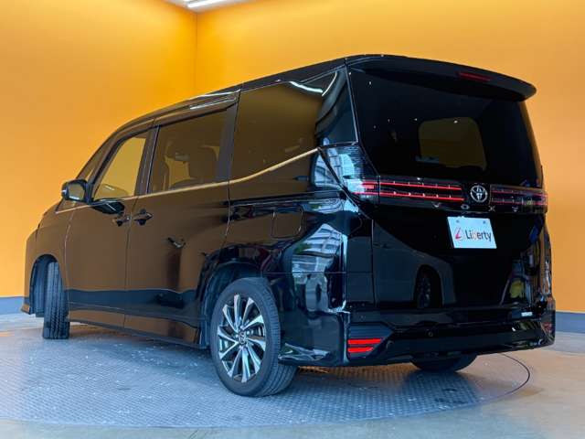 トヨタ ヴォクシー ２．０ Ｓ－Ｚ R4年 (近畿) 99