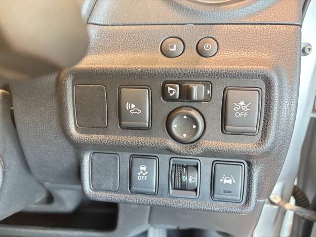 日産 ノート １．２ Ｅ－ＰＯＷＥＲ Ｘ H30年 (近畿) 99