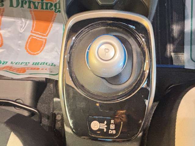 日産 ノート １．２ Ｅ－ＰＯＷＥＲ Ｘ H30年 (近畿) 99
