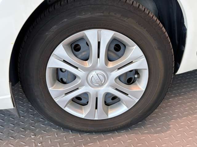 日産 ノート １．２ Ｅ－ＰＯＷＥＲ Ｘ H30年 (近畿) 99
