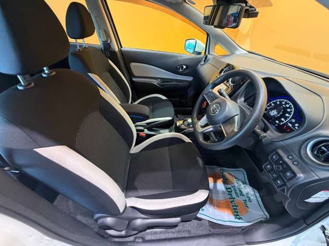 日産 ノート １．２ Ｅ－ＰＯＷＥＲ Ｘ H30年 (近畿) 99