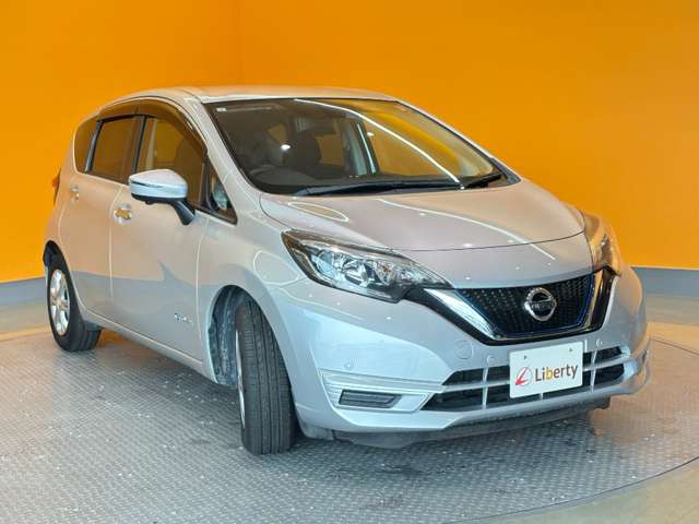 日産 ノート １．２ Ｅ－ＰＯＷＥＲ Ｘ H29年 (近畿) 99