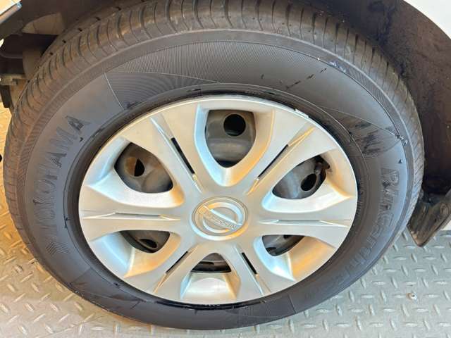 日産 ノート １．２ Ｅ－ＰＯＷＥＲ Ｘ H29年 (近畿) 99