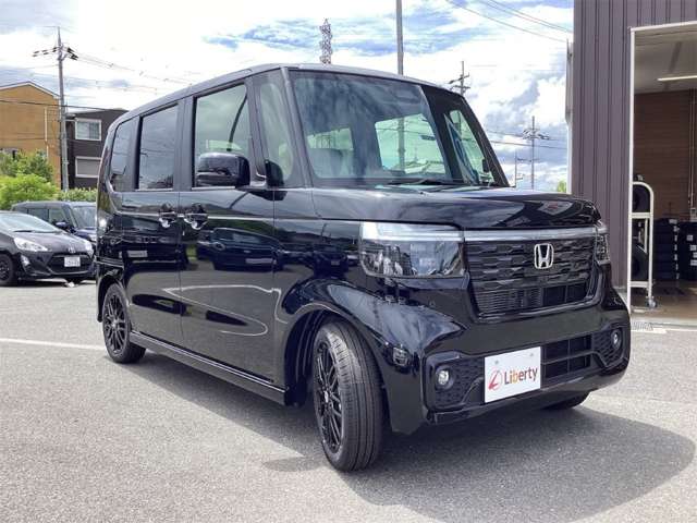 ホンダ Ｎ　ＢＯＸ カスタム ６６０ ターボ ブラック スタイル R8年 (近畿) 99