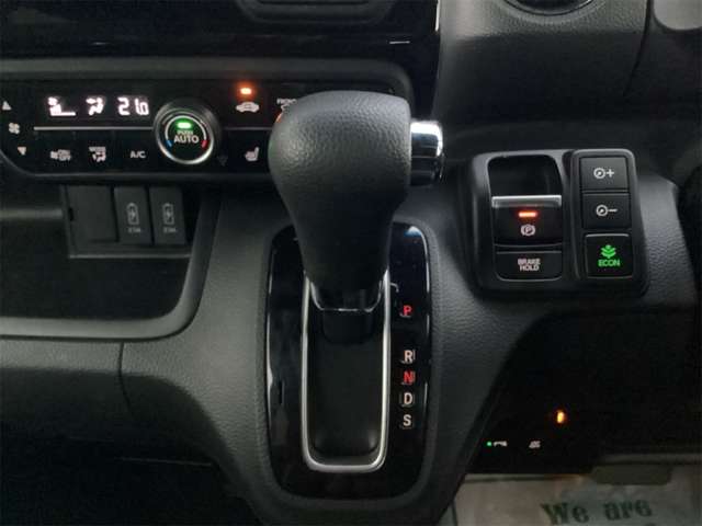 ホンダ Ｎ　ＢＯＸ カスタム ６６０ Ｌ R5年 (近畿) 99