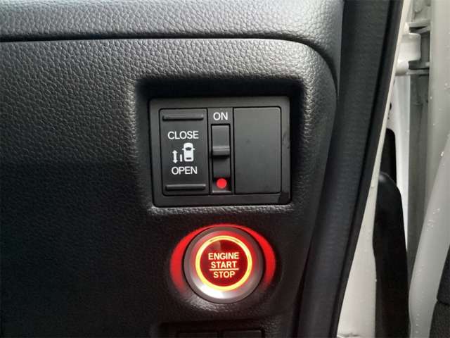 ホンダ Ｎ　ＢＯＸ カスタム ６６０ Ｌ R5年 (近畿) 99