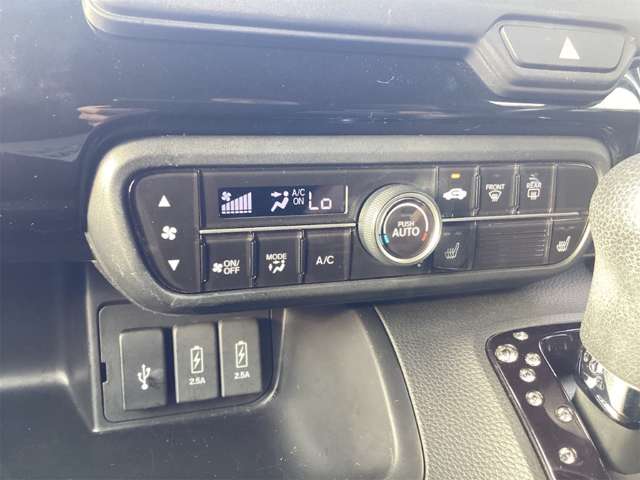 ホンダ Ｎ　ＢＯＸ カスタム ６６０ Ｌ R4年 (近畿) 99