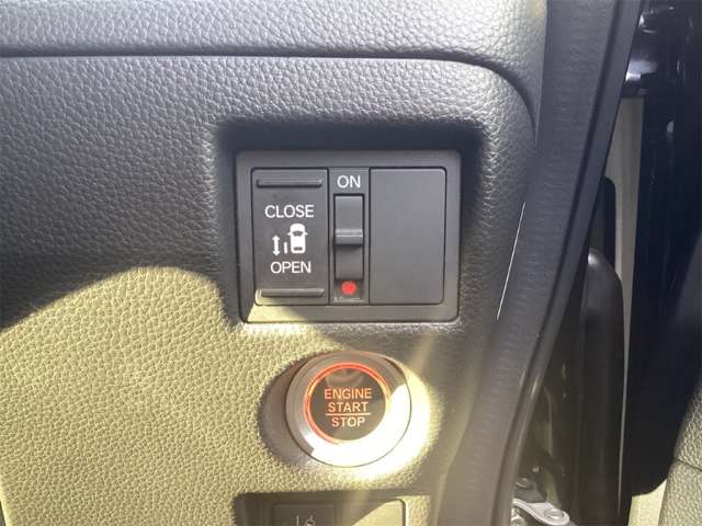 ホンダ Ｎ　ＢＯＸ カスタム ６６０ Ｌ R4年 (近畿) 99