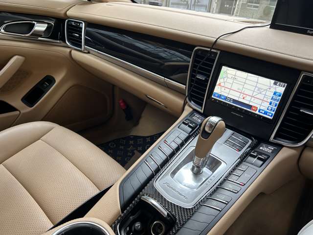 ポルシェ パナメーラ ４ ＰＤＫ ４ＷＤ H23年 (中国) 99