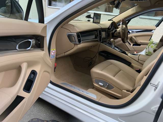 ポルシェ パナメーラ ４ ＰＤＫ ４ＷＤ H23年 (中国) 99