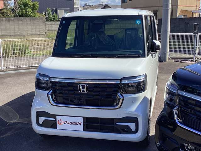 ホンダ Ｎ　ＢＯＸ カスタム ６６０ R8年 (四国) 99