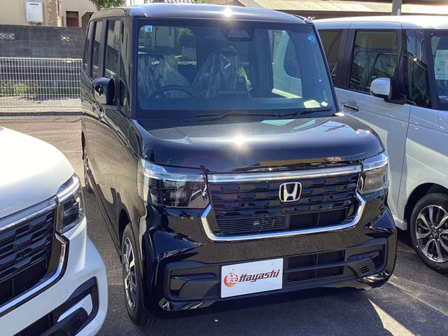 ホンダ Ｎ　ＢＯＸ カスタム ６６０ R8年 (四国) 99