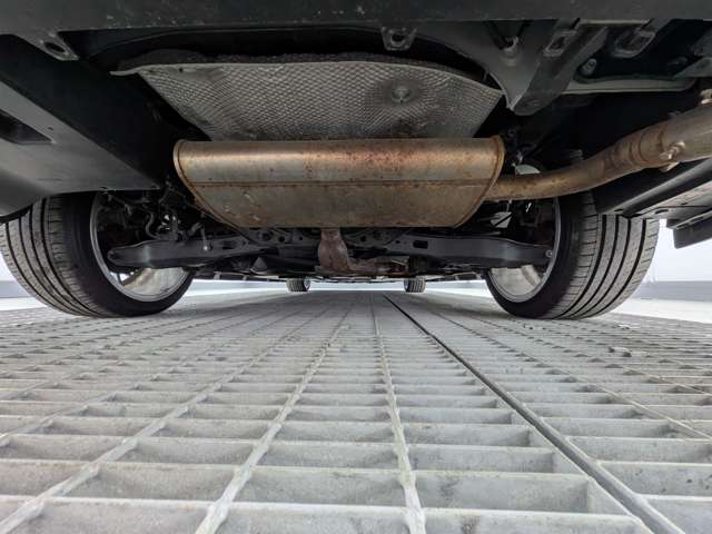 トヨタ プリウス １．８ Ｓ セーフティ プラスＩＩ Ｅ－ＦＯＵＲ ４ＷＤ R3年 (東北) 99