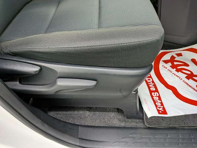 トヨタ ノア ２．０ Ｘ ４ＷＤ H29年 (東北) 99