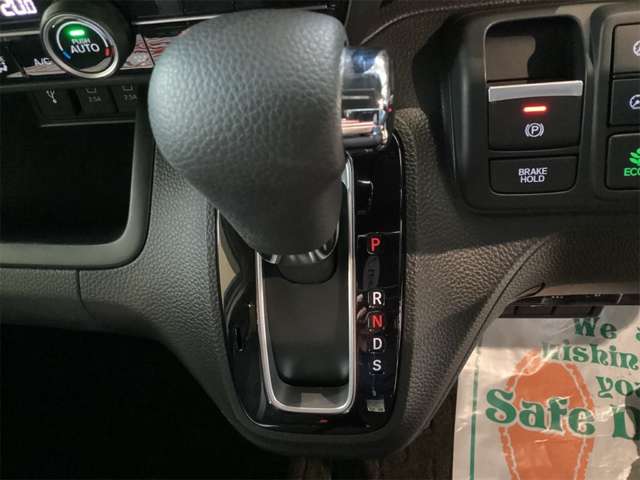 ホンダ Ｎ　ＢＯＸ カスタム ６６０ Ｌ R5年 (近畿) 99