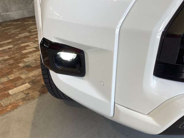 トヨタ ハイラックス ２．４ Ｚ ＧＲスポーツ ディーゼルターボ ４ＷＤ R5年 (近畿) 99