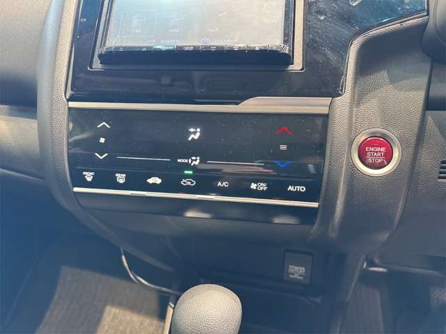 ホンダ フィット １．３ １３Ｇ Ｆ H29年 (近畿) 99