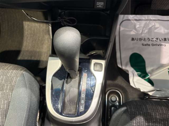ホンダ フィット １．３ １３Ｇ Ｆ H29年 (近畿) 99